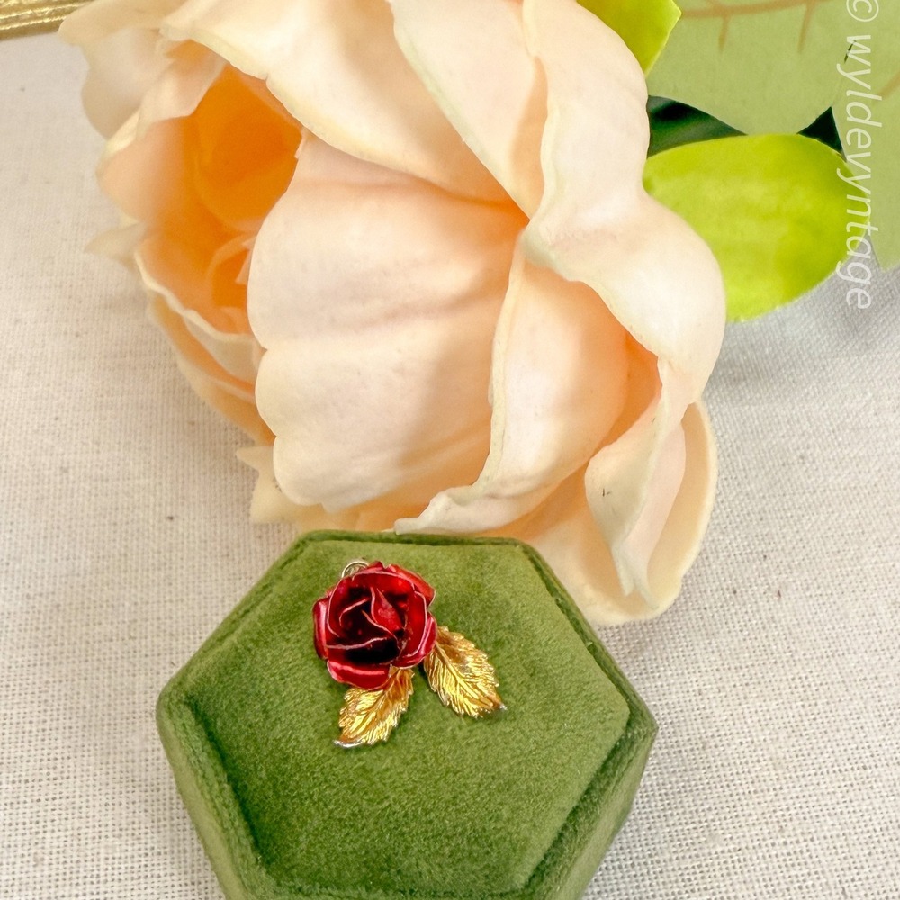 Red Rose Pendant